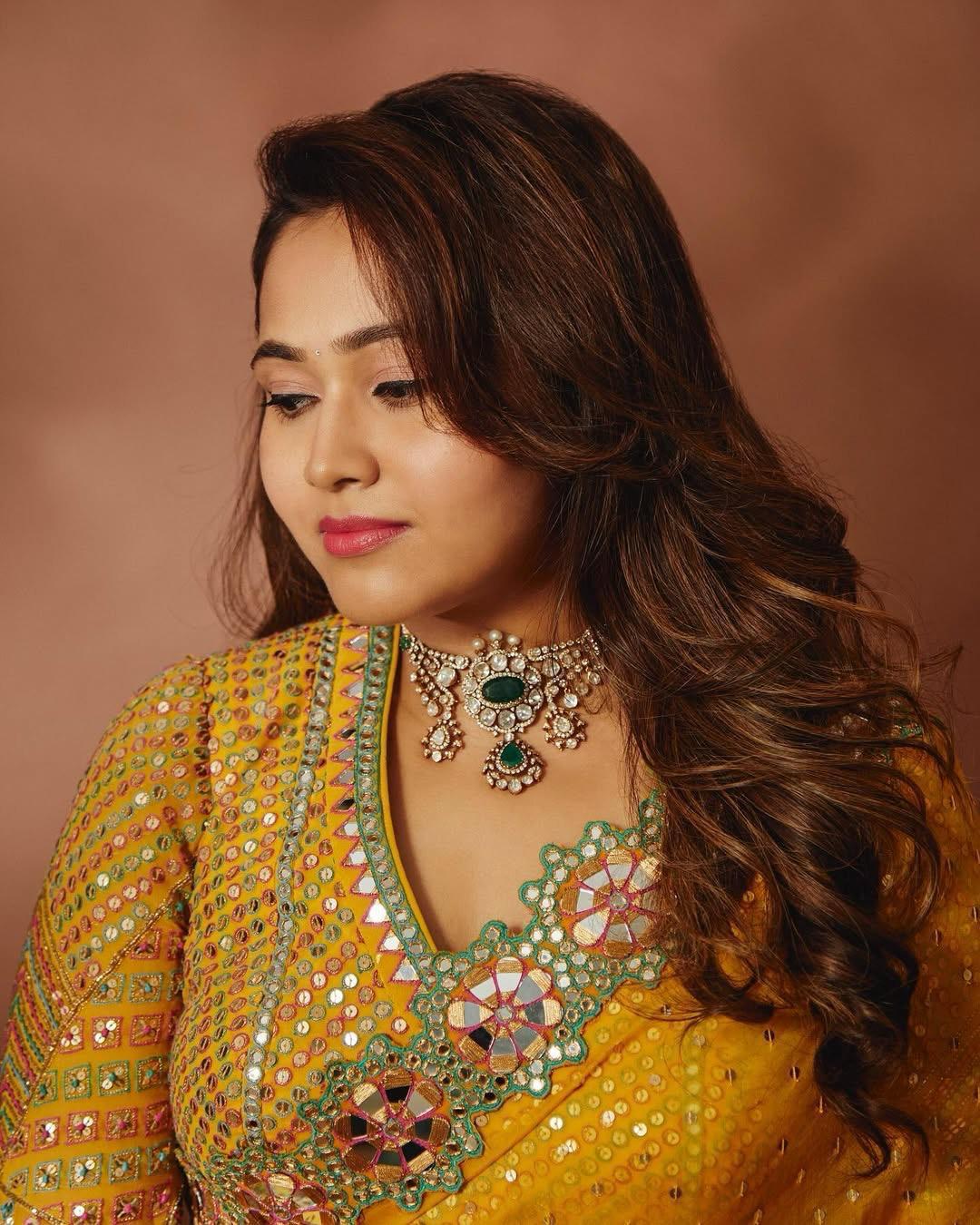 Fashionkiya LAUNCHING A BEAUTIFUL DESIGNER MIRROR WORK PARTY WERE SAREE