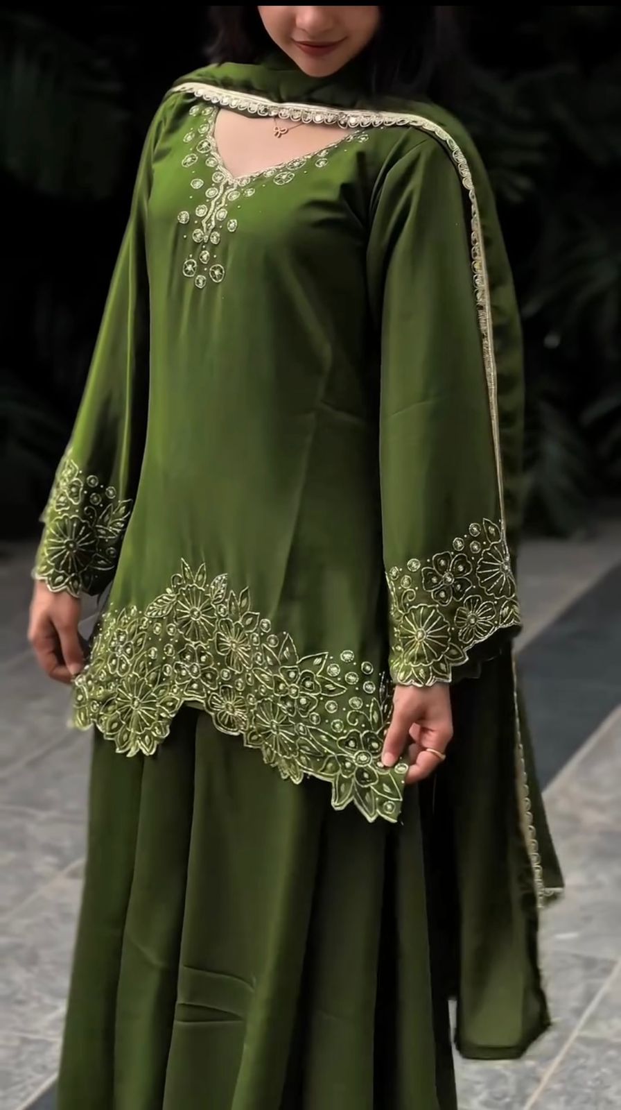 Fashionkiya NEW ĐĚSIGNER PARTY WEAR TOP AND PLAZZO. WITH FANCY DUPPATA AND EMBROIDERY WORK