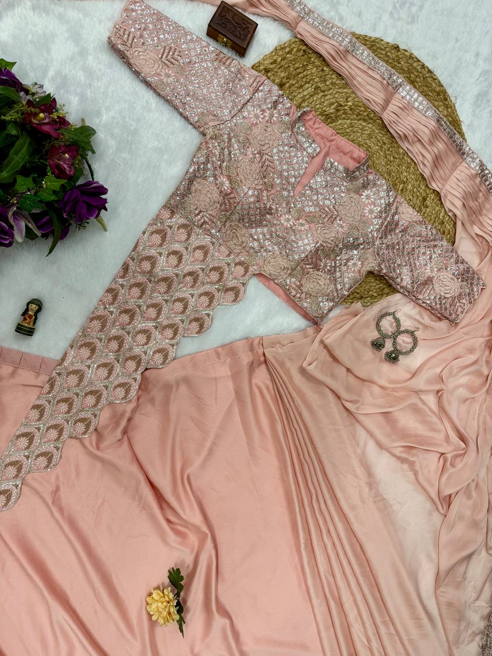 fashionkiya new embrodred work new blouse style saree
