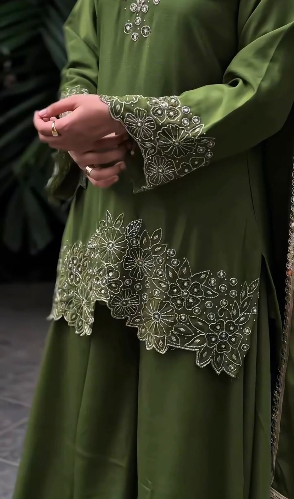 Fashionkiya NEW ĐĚSIGNER PARTY WEAR TOP AND PLAZZO. WITH FANCY DUPPATA AND EMBROIDERY WORK