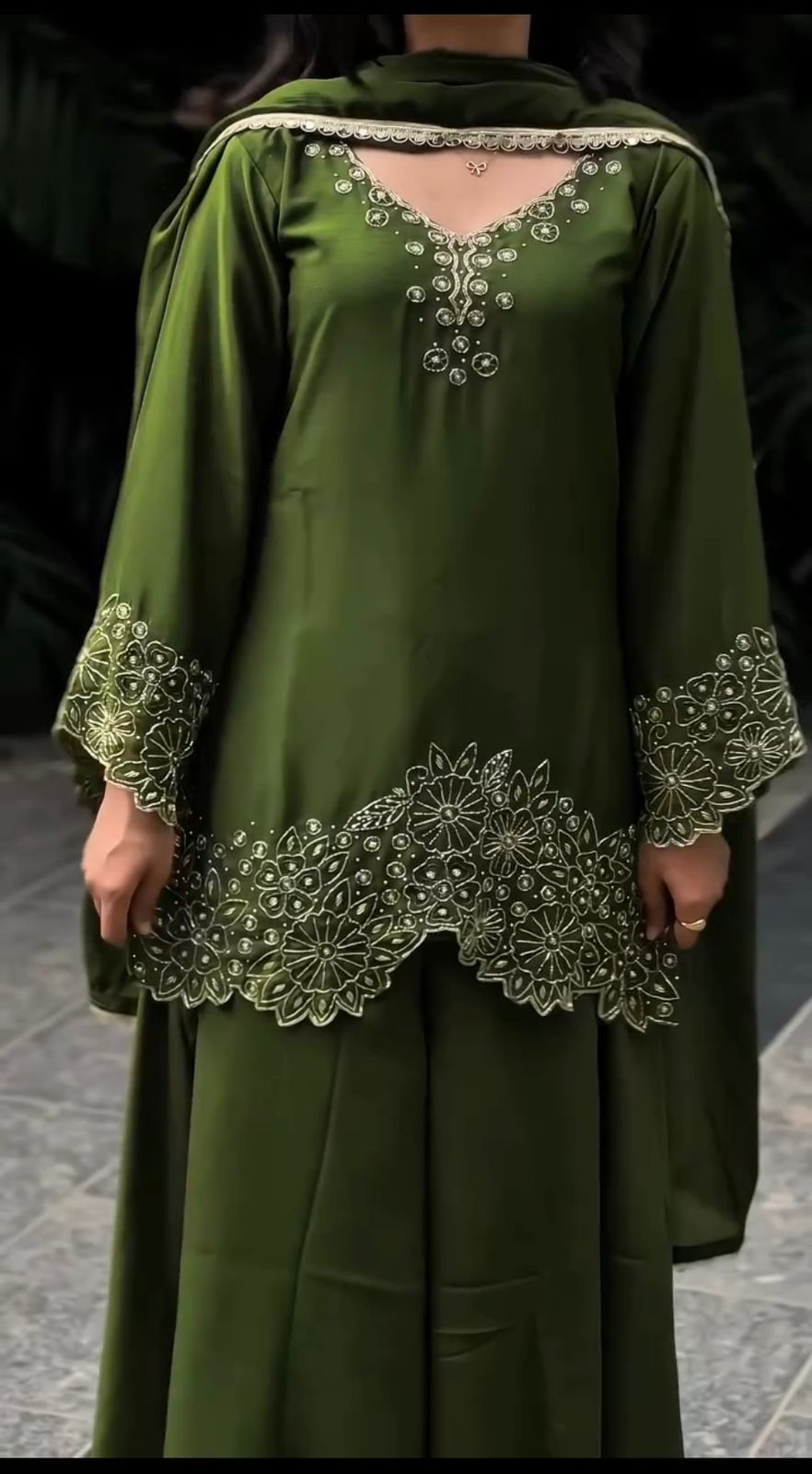 Fashionkiya NEW ĐĚSIGNER PARTY WEAR TOP AND PLAZZO. WITH FANCY DUPPATA AND EMBROIDERY WORK