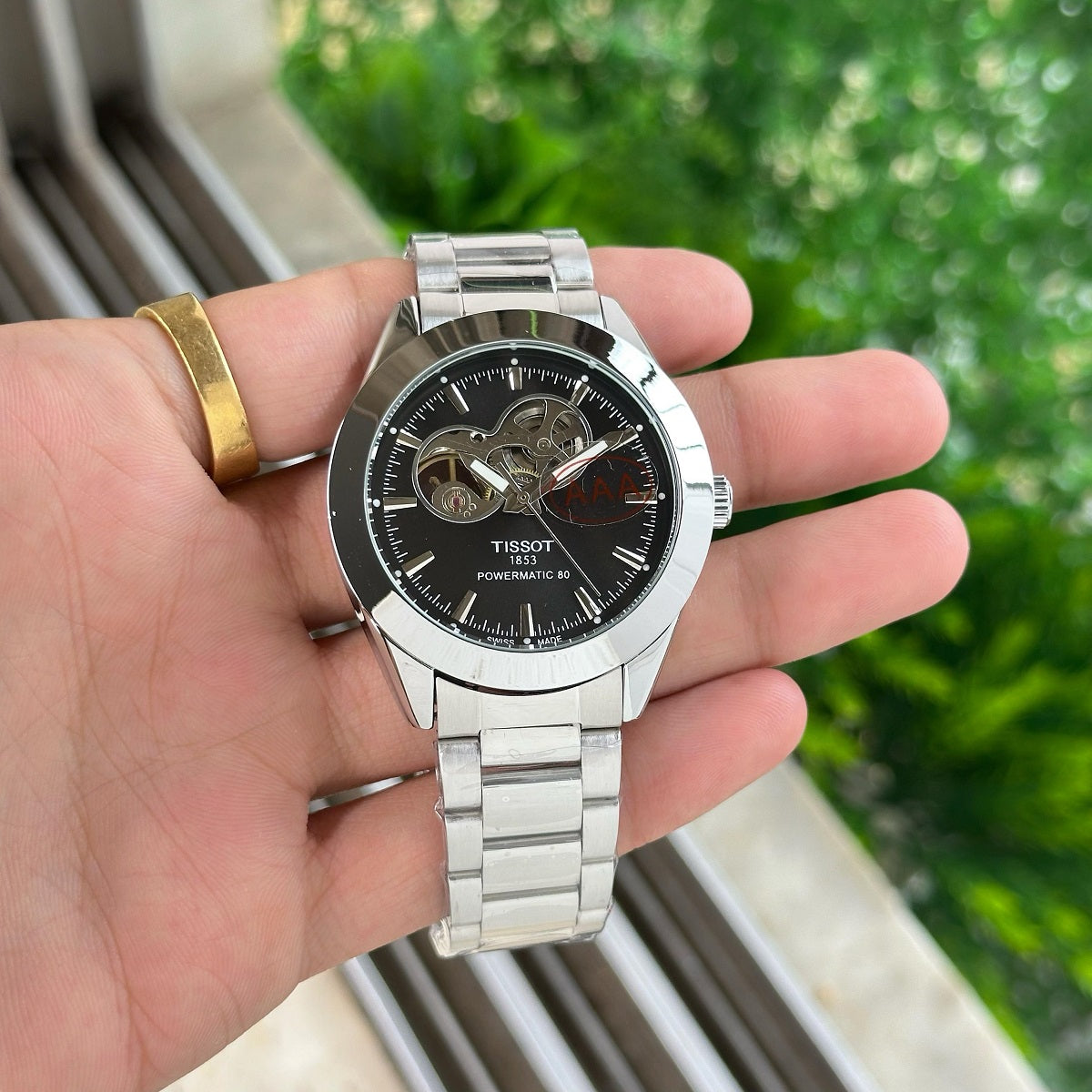 The Tissot Gentleman Powermatic 80 is ergonomic and elegant in any circumstance.