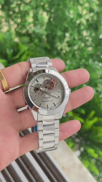 The Tissot Gentleman Powermatic 80 is ergonomic and elegant in any circumstance.