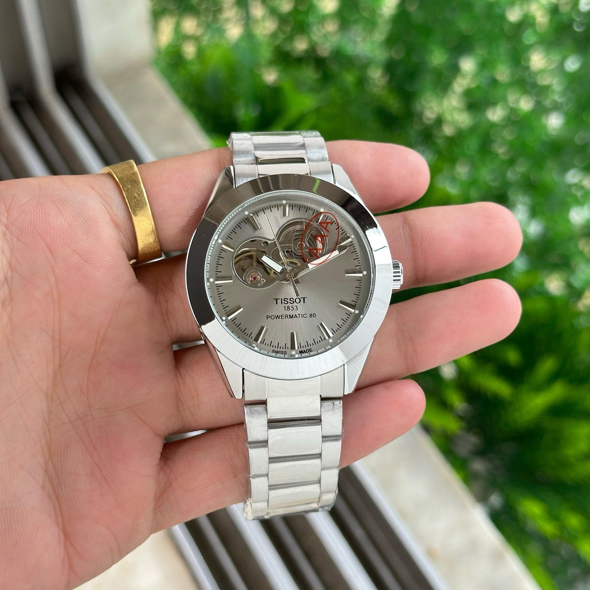 The Tissot Gentleman Powermatic 80 is ergonomic and elegant in any circumstance.